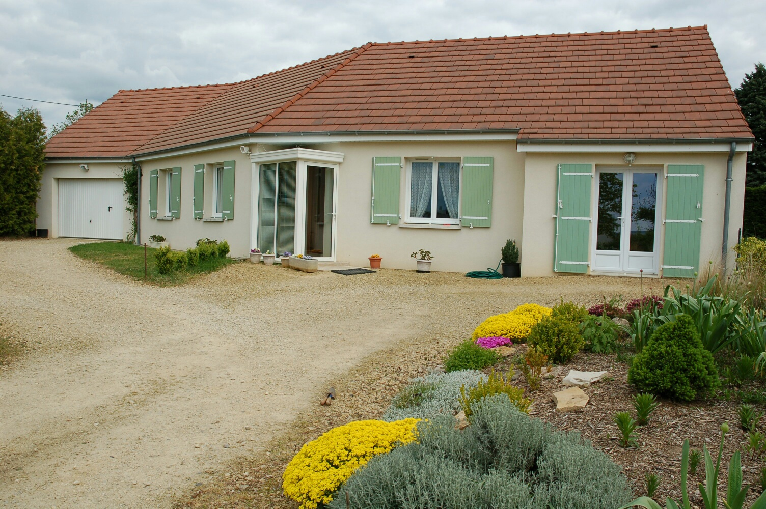 vente MAISON TYPE 5 DE PLAINPIED CENTRE VILLE SAINT PIERRE LE MOUTIER